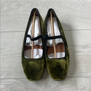 Madewell The Greta Ballet Flat in Green Velvet